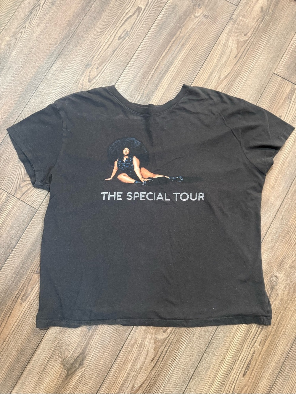 Lizzo The Special Tour 2022 Black Graphic Concert T-Shirt Size XL